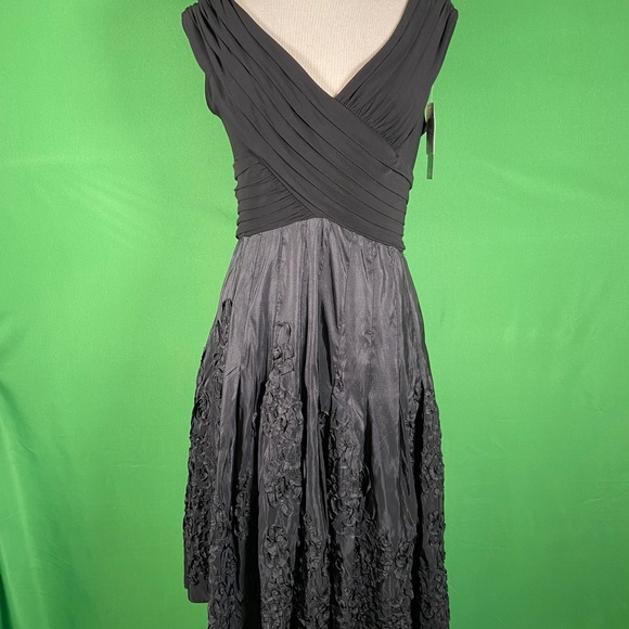 Adrianna Papell Dresses & Skirts - Adriana Papell Black Dress